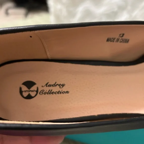 NWT Audrey Collection Black Pointed Toe Heels Size 13 - Picture 2 of 6